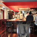 コントワール ミサゴ - 店内のカウンター席の風景です