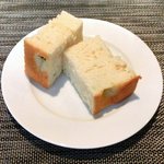 コントワール ミサゴ - 蝦夷鹿のラザニア＆サラダプレート 1100円 の自家製パン