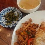 稲草園 - スープと漬物