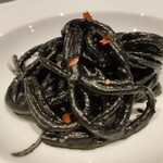 三和 - イカスミのスパゲッティ