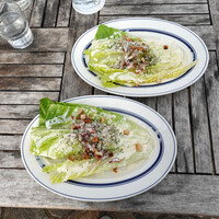 レストラン ラ・マーレ - ロメイン・レタスのサラダ