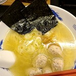 しゃもじ - 軍鶏のつみれ塩ラーメン880円