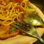 チェリー - 2012.11 この手のイタスパでスプーンが付いてくるのも珍しいですが、、フォークが特殊でかえって使いにくかった：汗