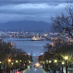 函館洋菓子スナッフルス - 海に浮かぶのは青函連絡船。ライオンのCMはYouTubeで観てね♪