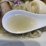 宍道湖しじみ中華蕎麦 琥珀 - 【2021.9.21】塩のスープ。