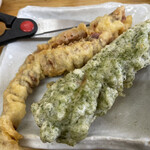 手打ちうどん こげら - 【2021.9.28】こげらセットのゲソ天とちくわ天。