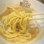 RAMEN MOSH - スープの持ち上げがすごい