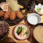 びっくりとんかつ 川 - カキフライ定食(1,749円)