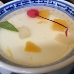 廣東餃子房 - 杏仁豆腐