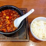 탄탄멘시 - 마파두부(하프) + 중간 사이즈 밥