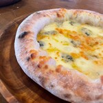 チイナ邸 窯焼きピザ＆生パスタ＆大衆イタリア料理のダイニングバー 岸和田・和泉 - 