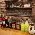 チイナ邸 窯焼きピザ＆生パスタ＆大衆イタリア料理のダイニングバー - 