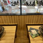 近江牛ホルモン畜産すだく - 窓際半個室 8名席