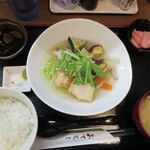 となりの食堂 - 白身魚と野菜のあん煮