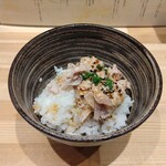 罪なきらぁ麺 - 炙りレアチャーシュー丼
