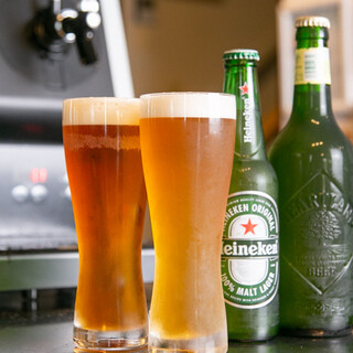 除了种类丰富的啤酒和韩国酒以外，还准备了“富士Highball”