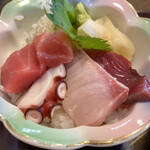 Daikokuya - 鰹、鮪、かんぱち、蛸、シラスのミニ海鮮丼
