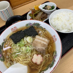おかだうどん - ラーメン定食　¥650(税込)