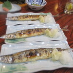 丸千葉 - 3人ぶんを並べると壮観。