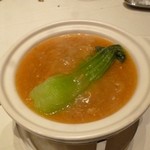 四川飯店 - 2012.12 上海蟹のミソ卵も入った、ふかひれの姿煮