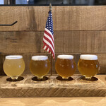 Golden Nectar - ・BEER FLIGHT 1,680円
                        (UKULELE、CRAFT LAGER、TALISMAN、FAT TAG)