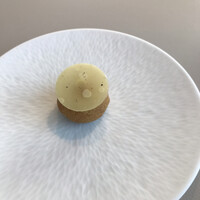 SEZANNE - ランチコース１２０１７円。４８時間熟成コンテチーズのグジェール。定番のグジェールですが、チーズの旨味と香りが濃厚で、とても美味しかったです（╹◡╹）