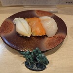 Kaitenzushi Honjin - ④貝三昧　693円