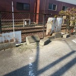 チェリー - 2012.11 少し分りにくいですが、線路沿いに少し北に行ったところに駐車場があります