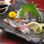 Kyaputen - 地サバのお刺身★新鮮だからこそ美味しい脂がたっぷりのった絶品のお刺身です。