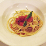 ピアノピアーノ - 特製　トマト風味のスパゲティ　ドンアルフォンソ風