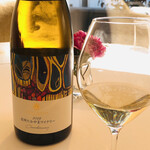 AMOUR - 
      ・信州たかやま　ワイナリー　Chardonnay
      (戻りガツオの旨味とワインの旨味の掛け合わせ、またスモークの香りが心地よく残るように)