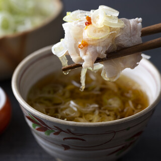 美味しい！こんなの初めて！と驚きのお声をいただく出汁しゃぶ