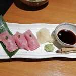 醍醐焼肉　ぎふと - 牛炙り寿司三貫