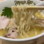 RAMEN RS 改 - 鶏白湯塩の麺