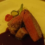 町家フレンチ プランセス メゾン - 牛フィレのオーブン焼き 甘酸っぱいマデラソース アップ