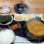 KOREAN DINING 松鶴 - 