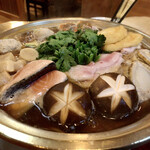 割烹 吉葉 - 吉葉鍋（加熱前）