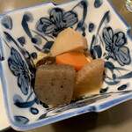 Kissui - 煮物(大根、蒟蒻、人参、里芋、椎茸など)