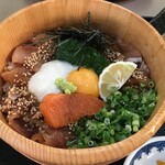 道の駅 原尻の滝　レストラン白滝 - りゅうきゅう丼（1200円）