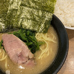 横浜ラーメン弐七家 - 