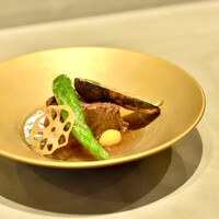 日本酒でマリネした和牛ほほ肉のブレゼ
