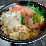 魚丼 - 