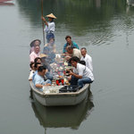 うなぎの大東 - お舟の中でお食事可♪　注:写真はBBQですが、セイロ蒸しなんかも食べられますよ☆