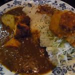 欧風カレーにメンチカツトッピング1,000円