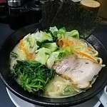 横浜家系源家らーめん - 醤油野菜ラーメン