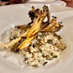 横浜馬車道 旬の肉料理イタリアン オステリア・アウストロ - 2021.9.  天然舞茸のリゾット