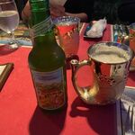 Suisu Ryouri Share- -  
                      先ずはスイスビールで乾杯、ジョッキもお洒落ですね。
                       