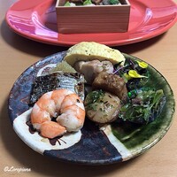 日本料理 新茶家 - 海老艶煮､太刀魚つけ焼､子持昆布､出汁巻玉子､鶏ﾓﾓ肉の柚子胡椒焼､揚粟麩､帆立幽庵