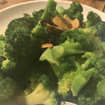 フラット - ブロッコリーペペロンチーノ