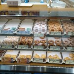ミスタードーナツ - 料理写真:ショーケース ドーナツコーナー①